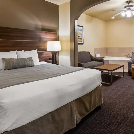 Best Western Plus Hill Country Suites-3