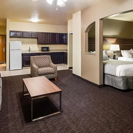 Best Western Plus Hill Country Suites-2